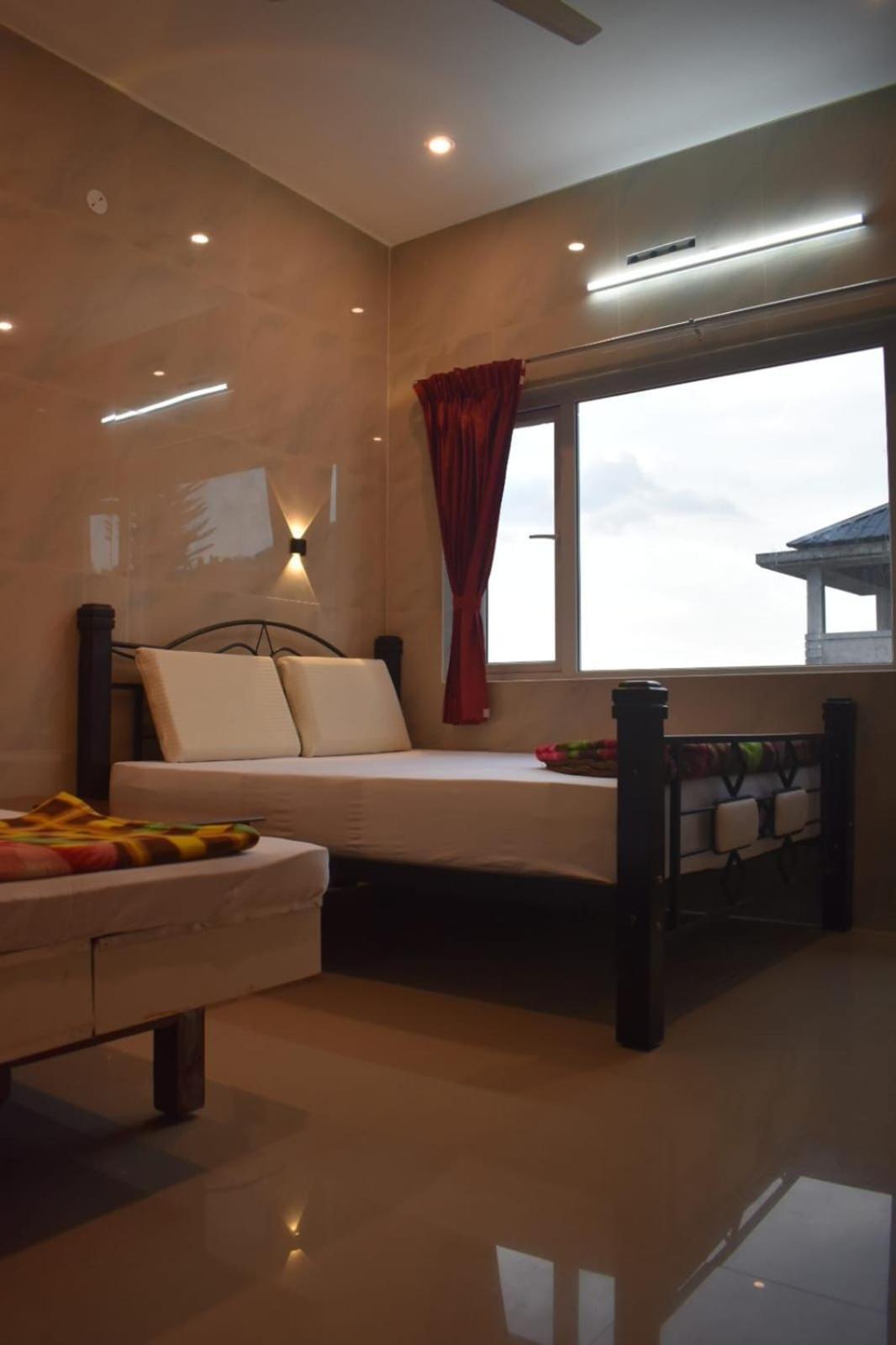 Sri Nandha Luxury Comforts Valparai Exterior photo