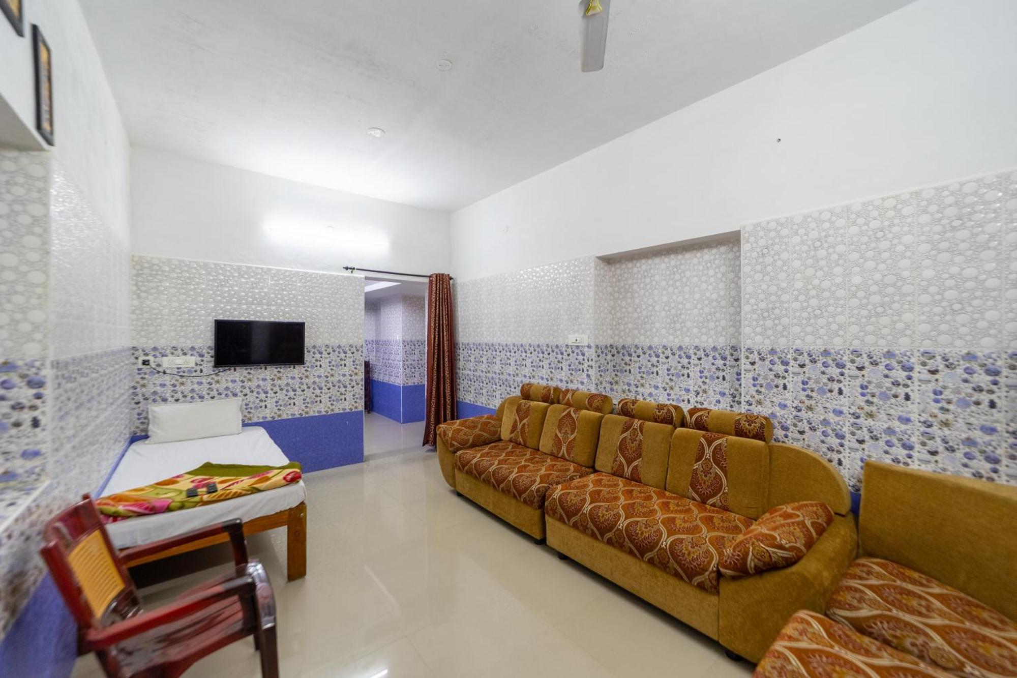 Sri Nandha Luxury Comforts Valparai Exterior photo