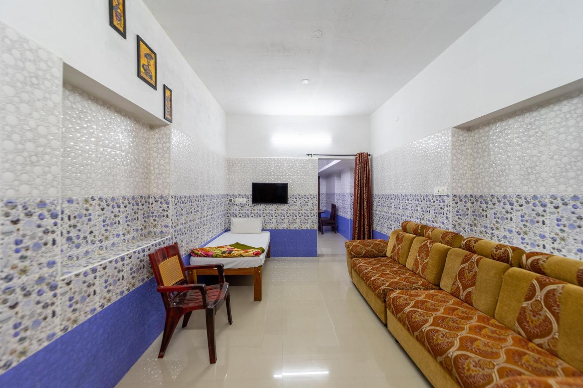 Sri Nandha Luxury Comforts Valparai Exterior photo